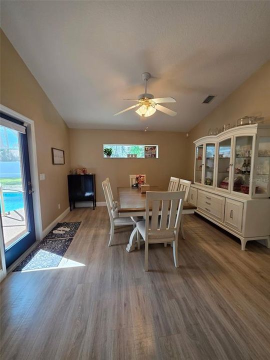 Active With Contract: $415,000 (3 beds, 2 baths, 1804 Square Feet)