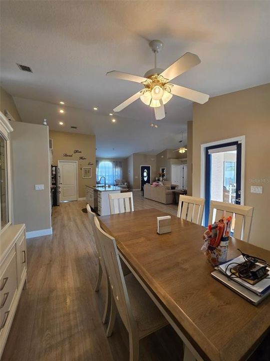 Active With Contract: $415,000 (3 beds, 2 baths, 1804 Square Feet)