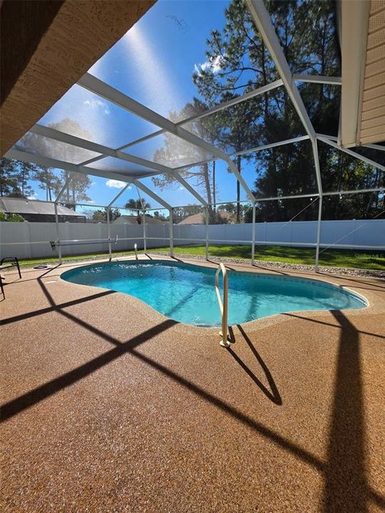 Active With Contract: $415,000 (3 beds, 2 baths, 1804 Square Feet)