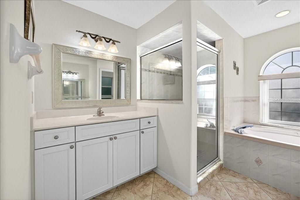 For Sale: $449,000 (4 beds, 3 baths, 2687 Square Feet)