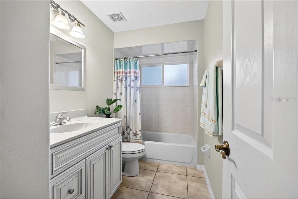 For Sale: $449,000 (4 beds, 3 baths, 2687 Square Feet)