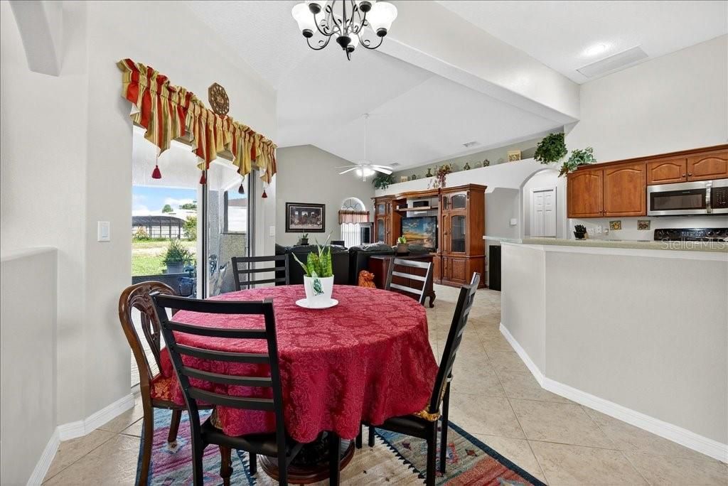 For Sale: $449,000 (4 beds, 3 baths, 2687 Square Feet)