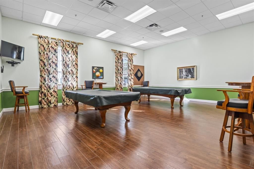 合同活跃: $289,900 (2 贝兹, 2 浴室, 1530 平方英尺)