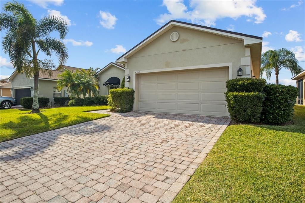 合同活跃: $289,900 (2 贝兹, 2 浴室, 1530 平方英尺)