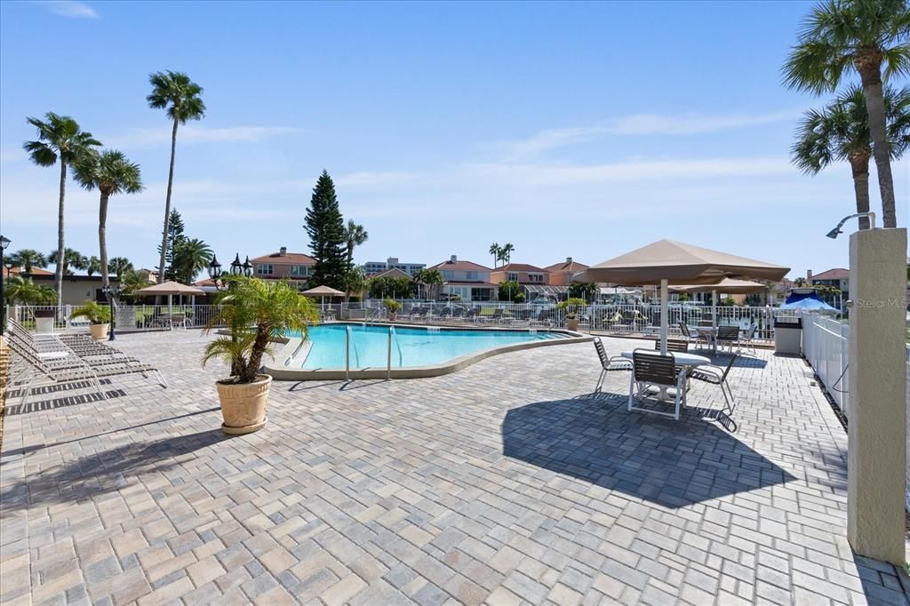 For Sale: $815,000 (2 beds, 2 baths, 1500 Square Feet)