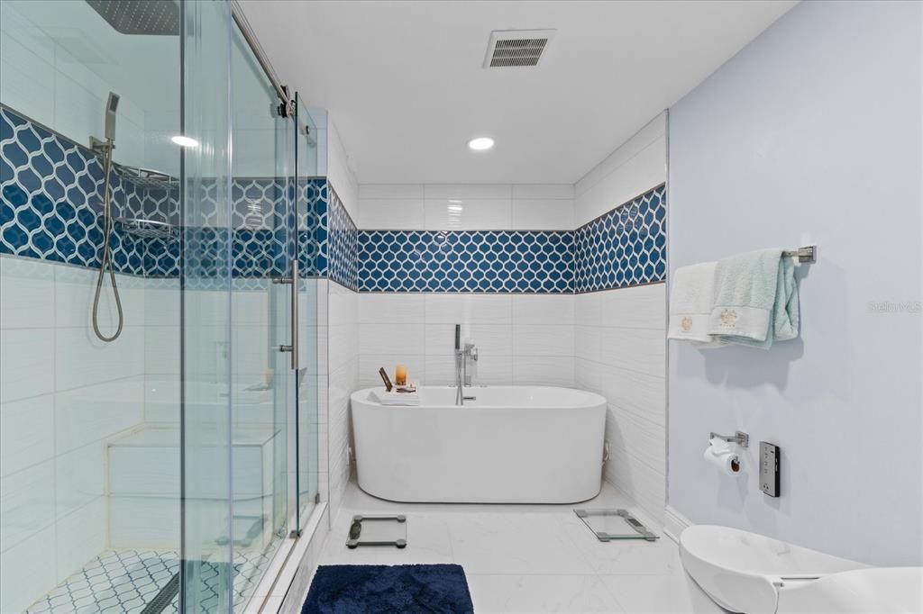 For Sale: $815,000 (2 beds, 2 baths, 1500 Square Feet)