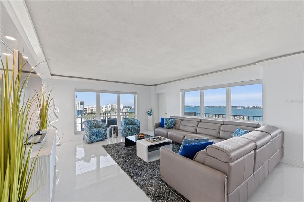 For Sale: $815,000 (2 beds, 2 baths, 1500 Square Feet)