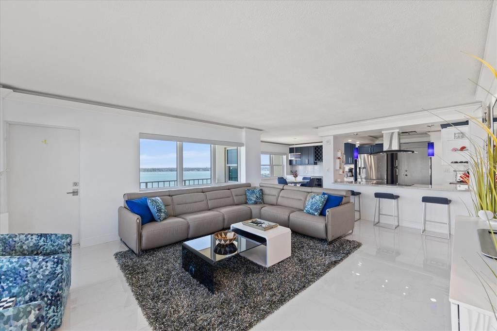 For Sale: $815,000 (2 beds, 2 baths, 1500 Square Feet)