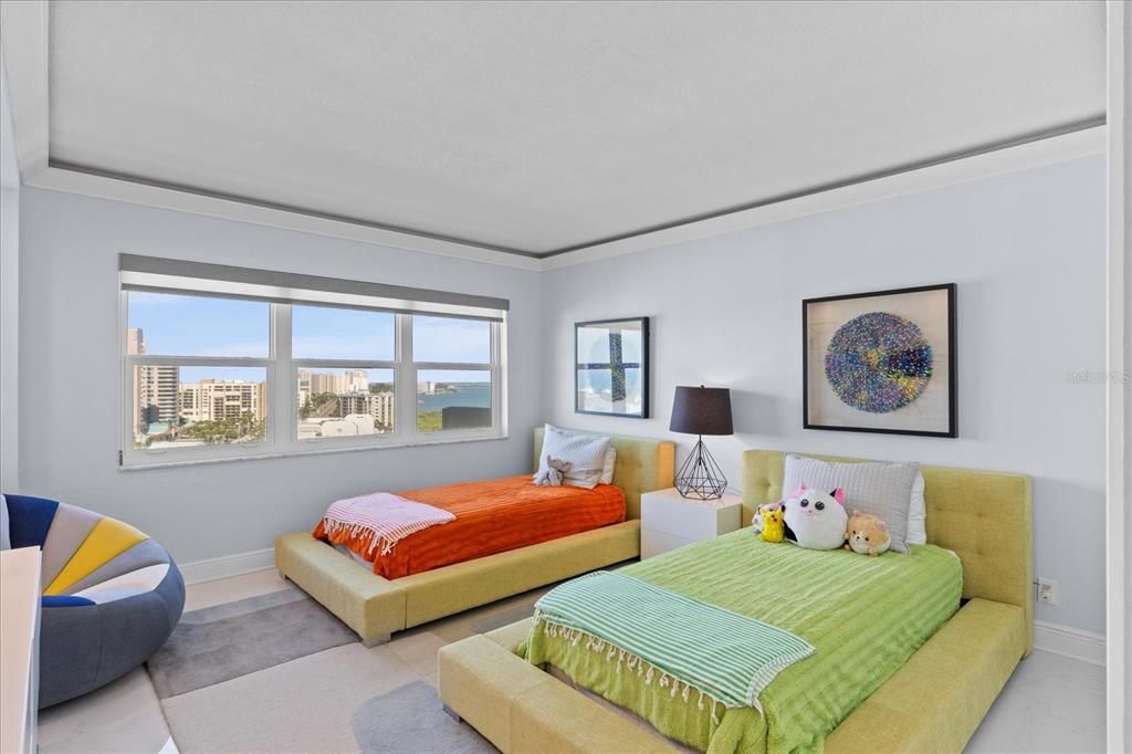 For Sale: $815,000 (2 beds, 2 baths, 1500 Square Feet)