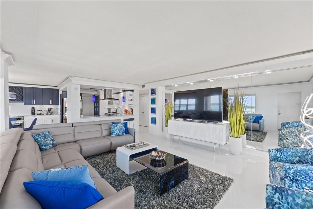 For Sale: $815,000 (2 beds, 2 baths, 1500 Square Feet)