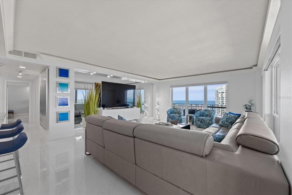 For Sale: $815,000 (2 beds, 2 baths, 1500 Square Feet)