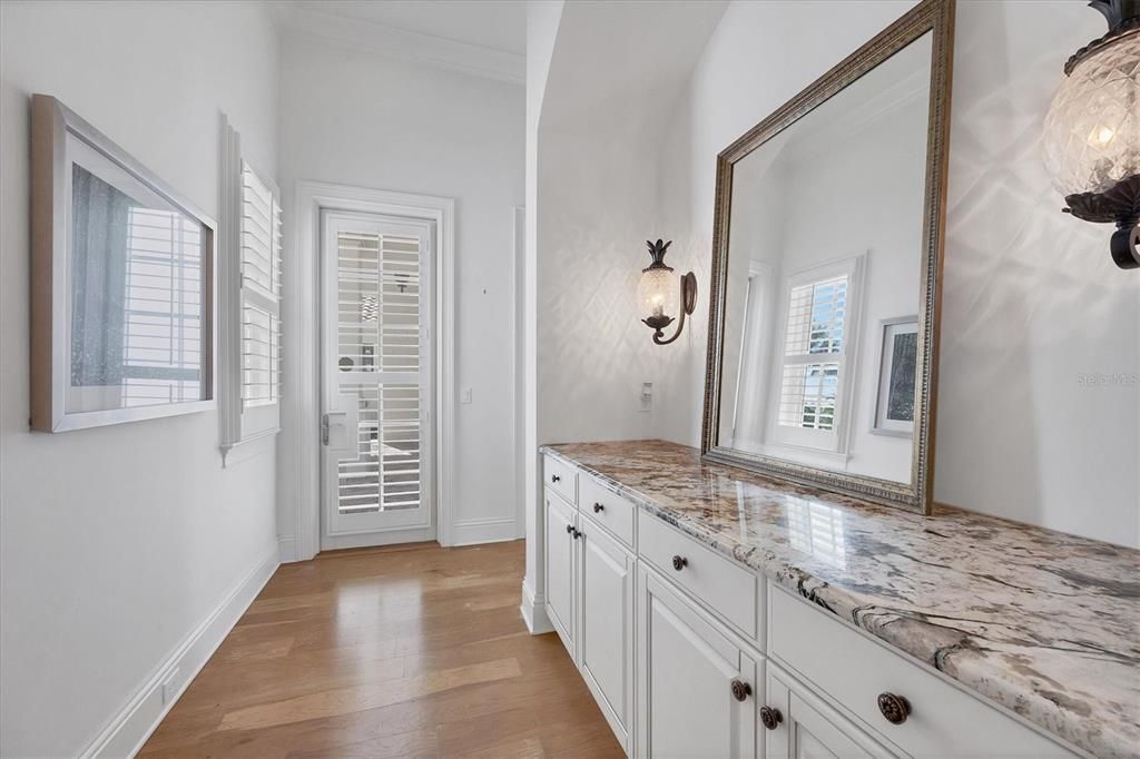 En Venta: $5,495,000 (4 camas, 5 baños, 6308 Pies cuadrados)