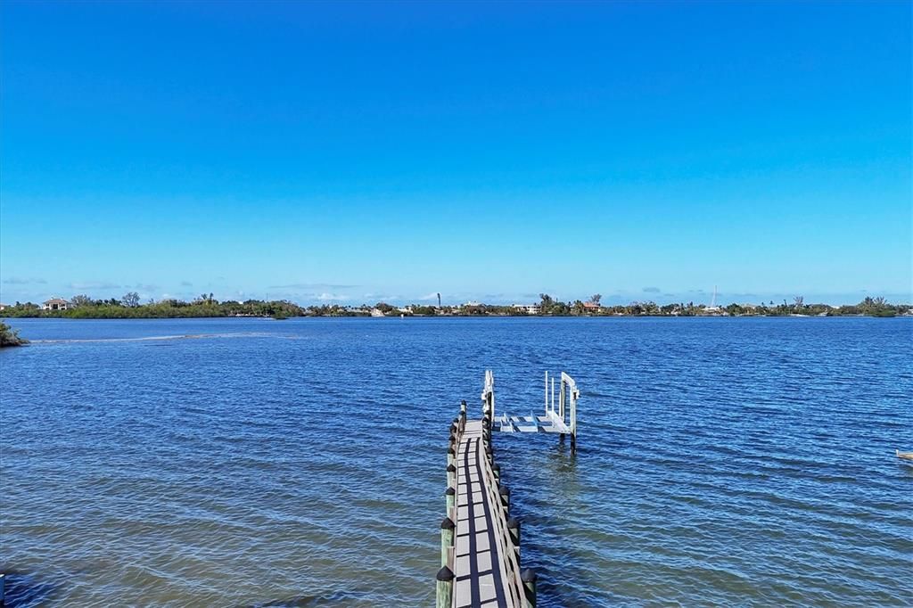 En Venta: $5,495,000 (4 camas, 5 baños, 6308 Pies cuadrados)