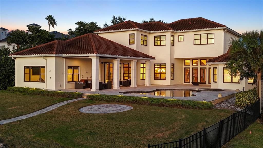 En Venta: $5,495,000 (4 camas, 5 baños, 6308 Pies cuadrados)