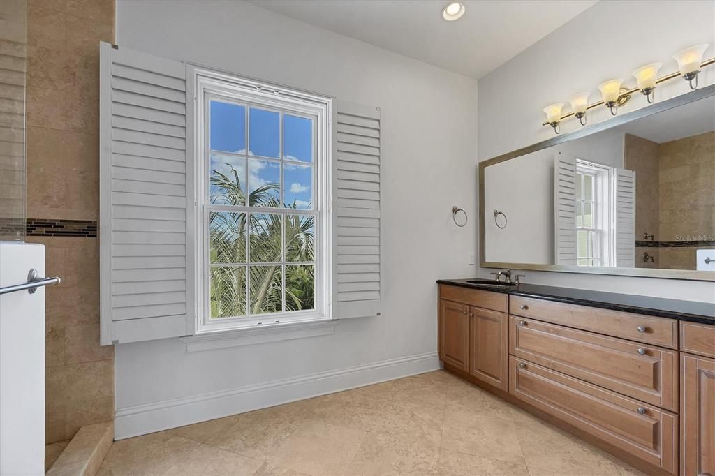 En Venta: $5,495,000 (4 camas, 5 baños, 6308 Pies cuadrados)