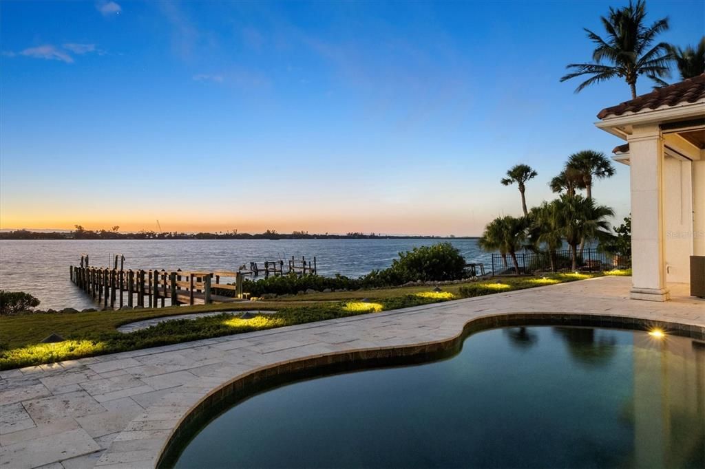 En Venta: $5,495,000 (4 camas, 5 baños, 6308 Pies cuadrados)