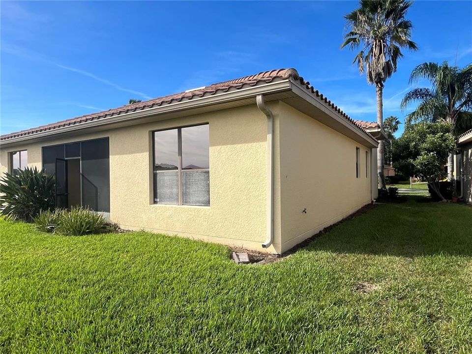 For Sale: $250,500 (3 beds, 2 baths, 1827 Square Feet)