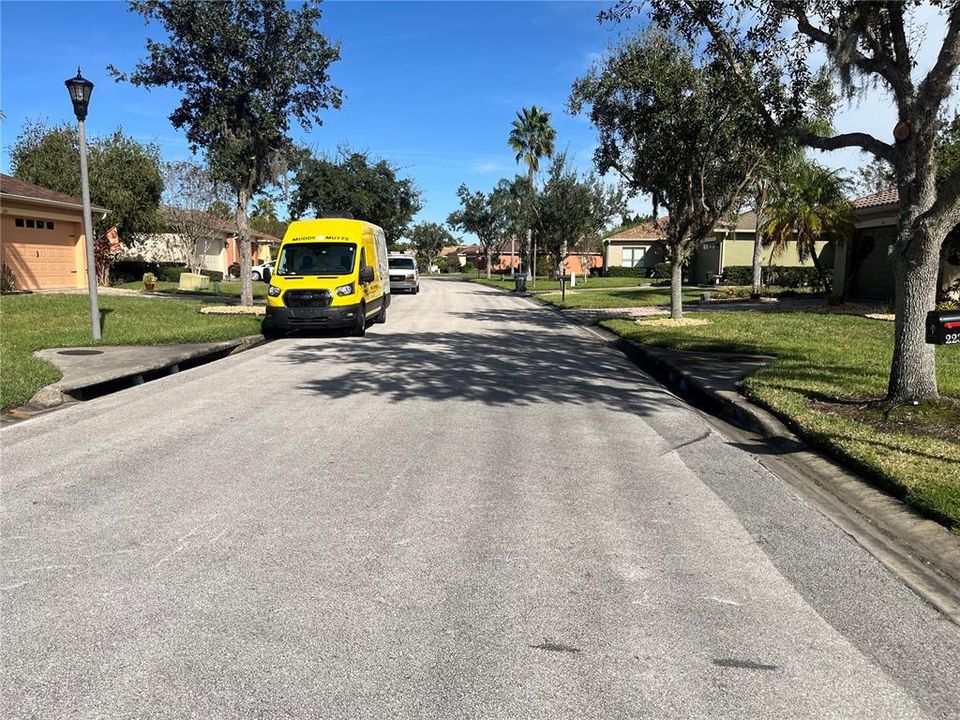 For Sale: $250,500 (3 beds, 2 baths, 1827 Square Feet)