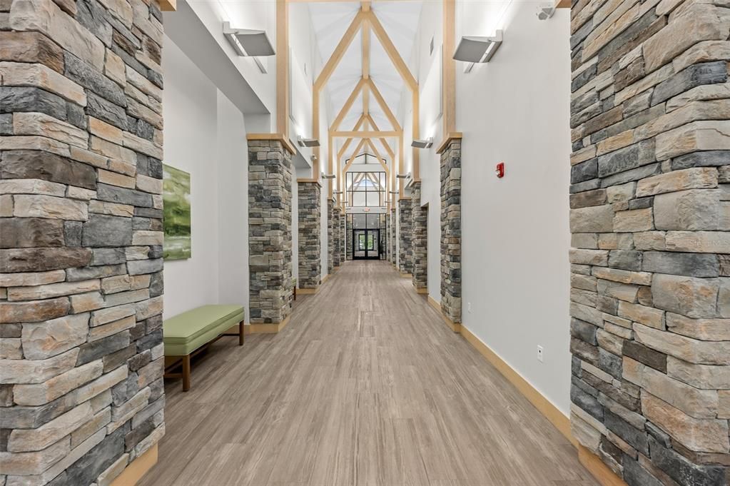 待售: $360,000 (2 贝兹, 2 浴室, 1810 平方英尺)