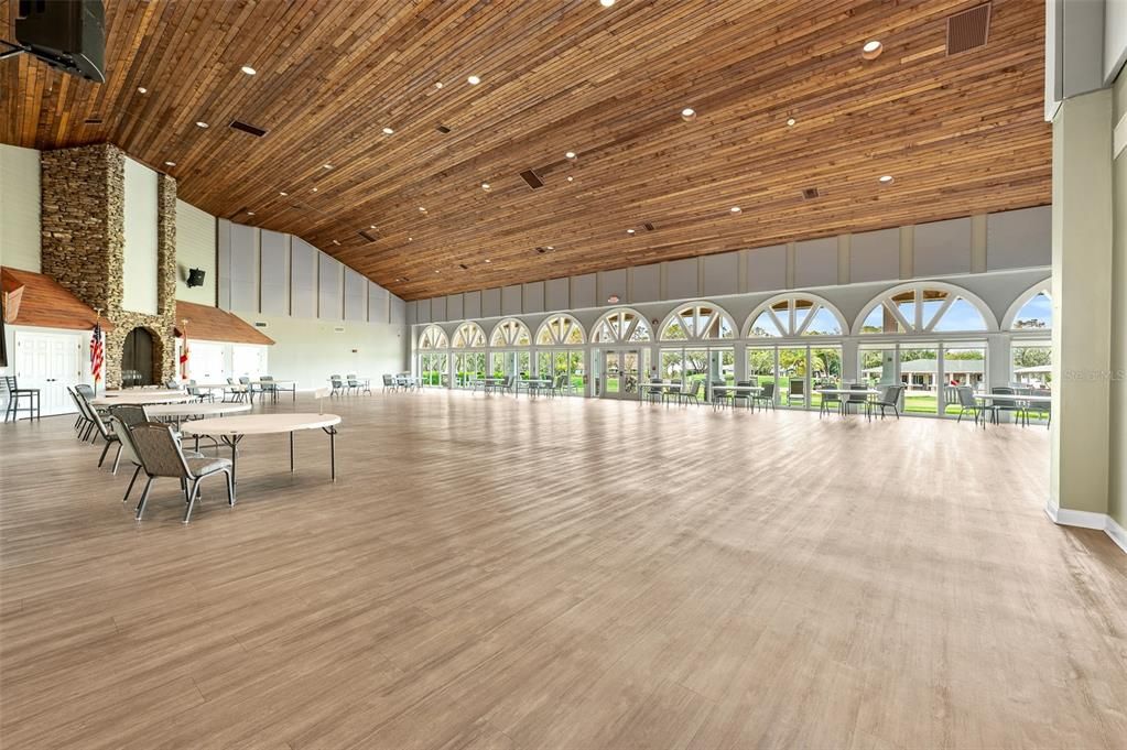 待售: $360,000 (2 贝兹, 2 浴室, 1810 平方英尺)