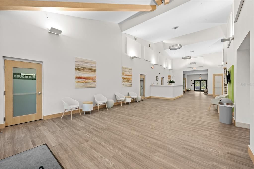 待售: $360,000 (2 贝兹, 2 浴室, 1810 平方英尺)