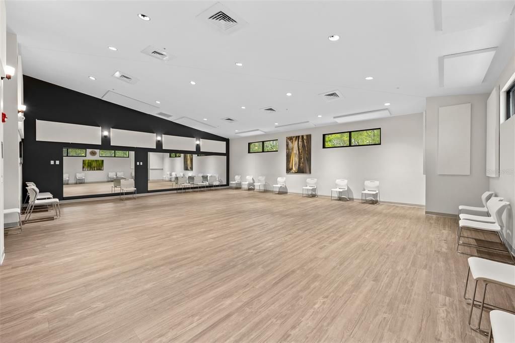 待售: $360,000 (2 贝兹, 2 浴室, 1810 平方英尺)