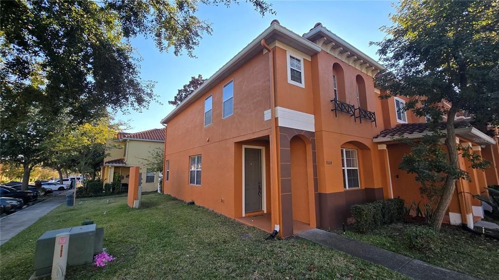 出租: $1,800 (3 贝兹, 2 浴室, 1364 平方英尺)