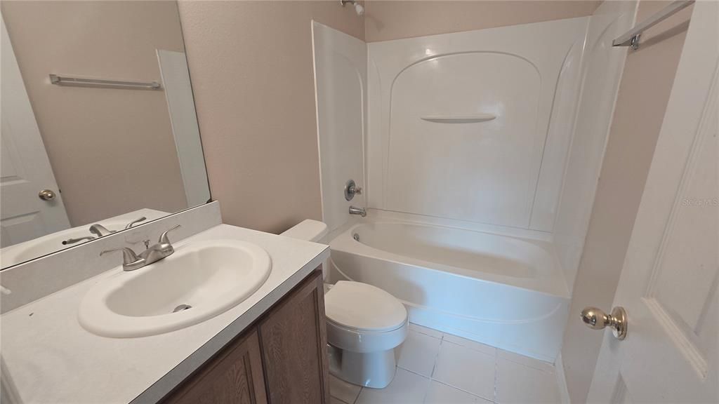 В аренду: $1,750 (3 спален, 2 ванн, 1364 Квадратных фут)