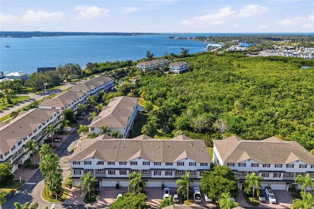 For Sale: $320,000 (4 beds, 3 baths, 2604 Square Feet)