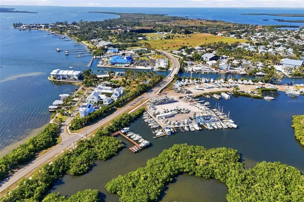 For Sale: $320,000 (4 beds, 3 baths, 2604 Square Feet)