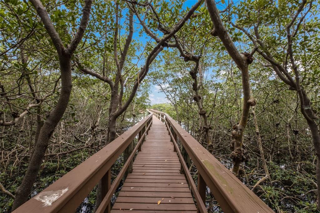 For Sale: $320,000 (4 beds, 3 baths, 2604 Square Feet)