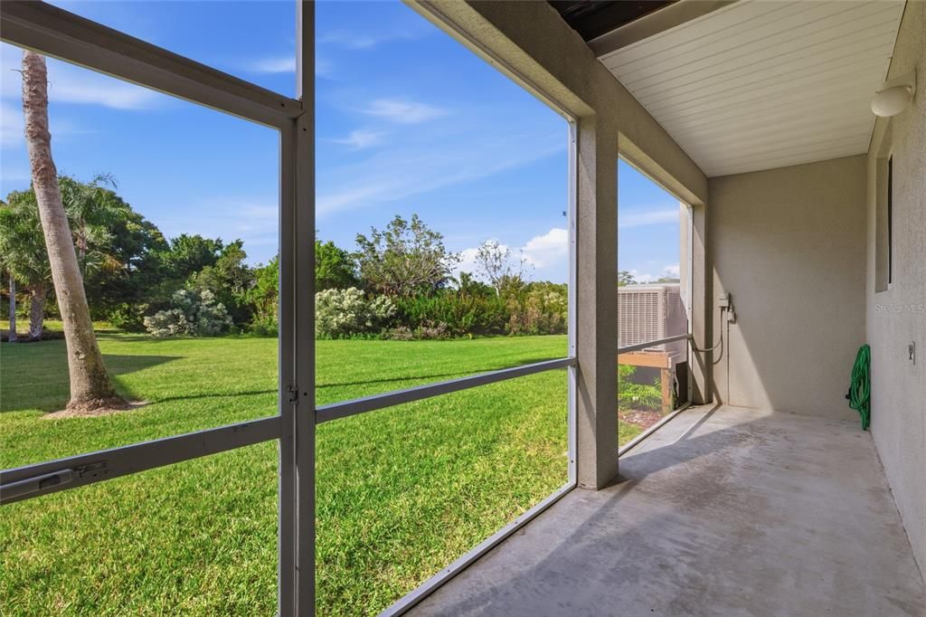 For Sale: $320,000 (4 beds, 3 baths, 2604 Square Feet)