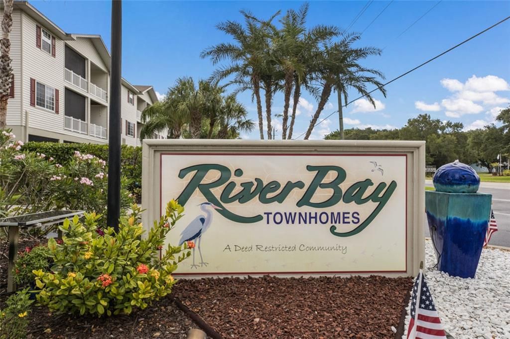 For Sale: $320,000 (4 beds, 3 baths, 2604 Square Feet)