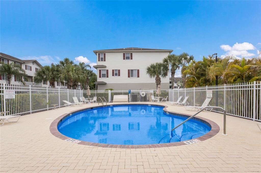 For Sale: $320,000 (4 beds, 3 baths, 2604 Square Feet)