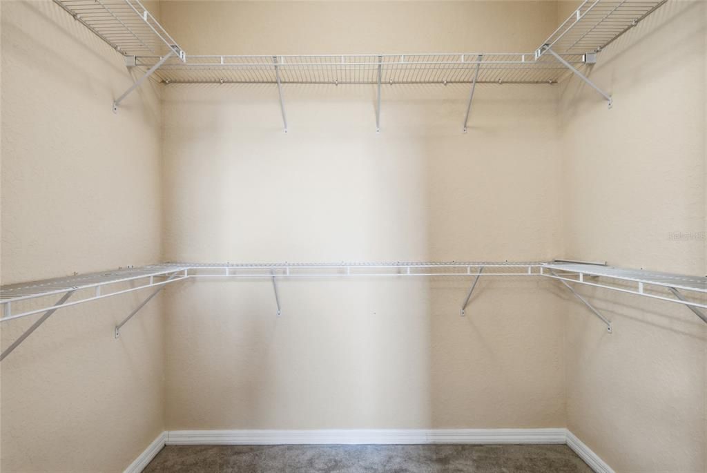 For Sale: $320,000 (4 beds, 3 baths, 2604 Square Feet)