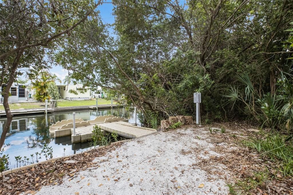 For Sale: $320,000 (4 beds, 3 baths, 2604 Square Feet)