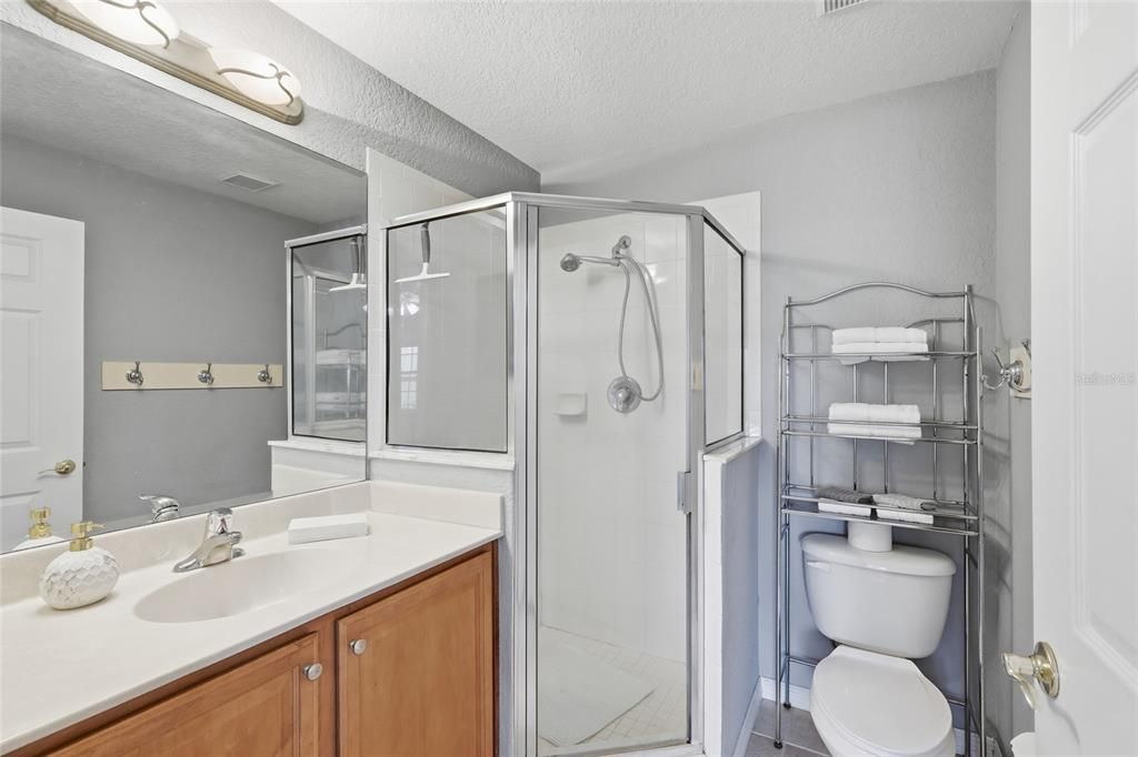 For Sale: $320,000 (4 beds, 3 baths, 2604 Square Feet)