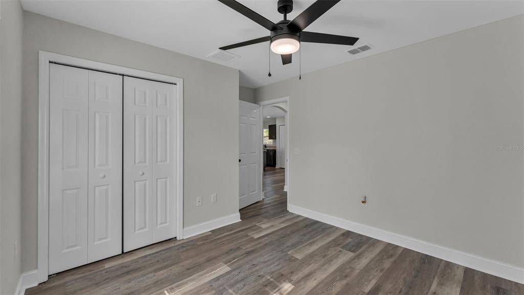 Activo con contrato: $279,900 (3 camas, 2 baños, 1501 Pies cuadrados)