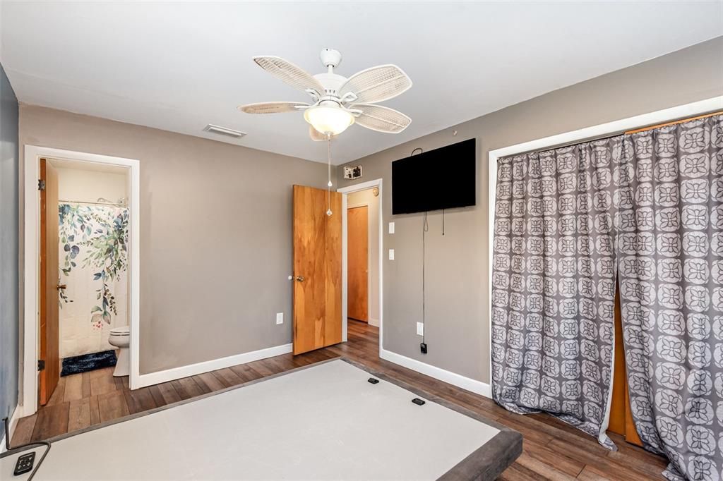 待售: $359,000 (3 贝兹, 2 浴室, 1360 平方英尺)