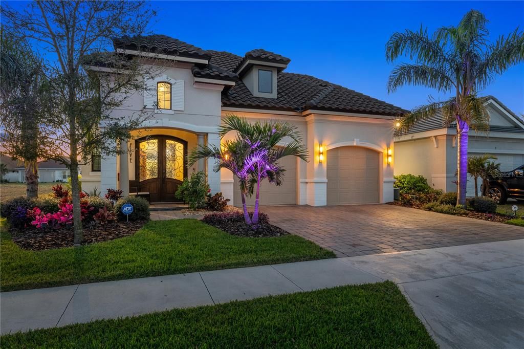 For Sale: $939,000 (4 beds, 3 baths, 2810 Square Feet)