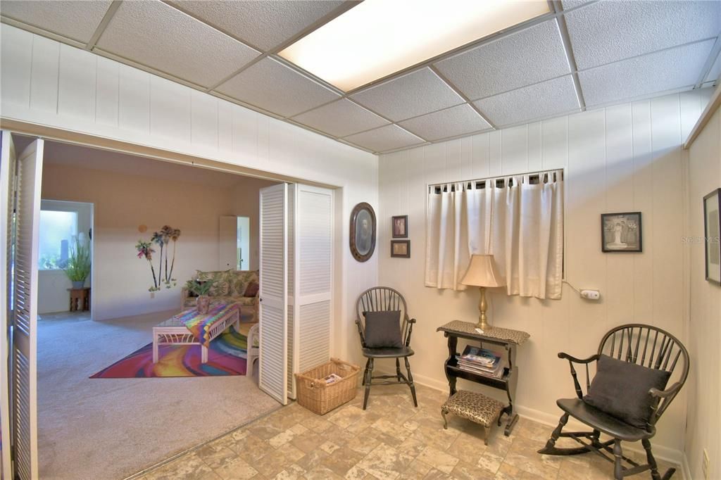 待售: $285,000 (2 贝兹, 2 浴室, 1858 平方英尺)