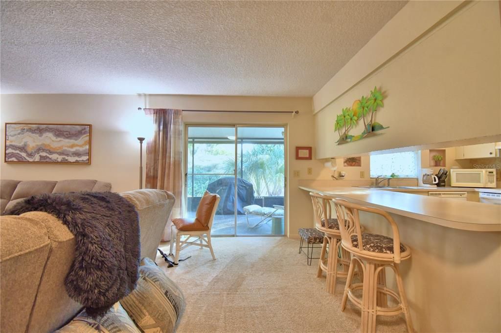 待售: $285,000 (2 贝兹, 2 浴室, 1858 平方英尺)