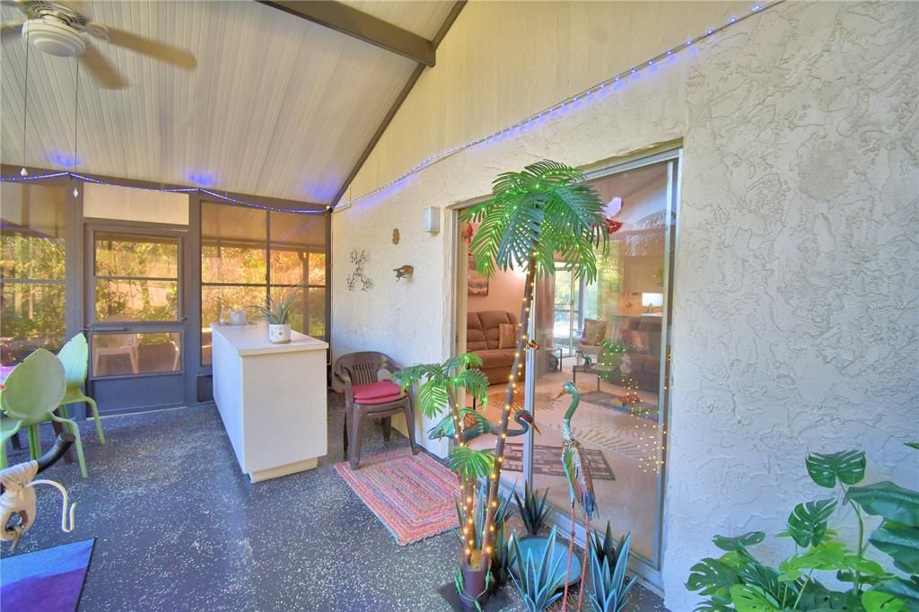 待售: $285,000 (2 贝兹, 2 浴室, 1858 平方英尺)