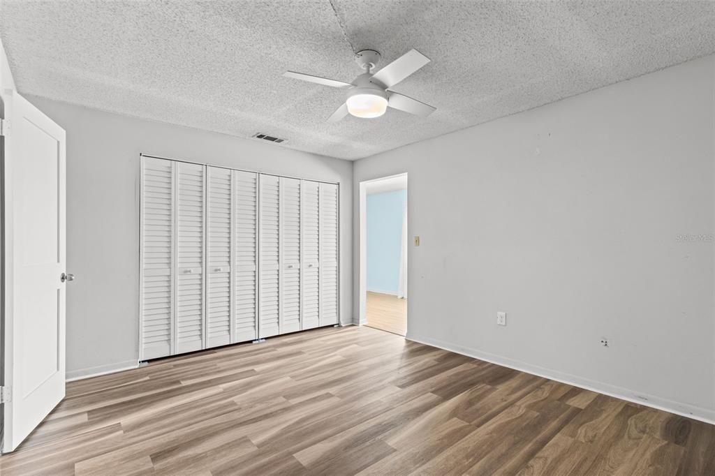 В аренду: $1,400 (2 спален, 1 ванн, 1010 Квадратных фут)