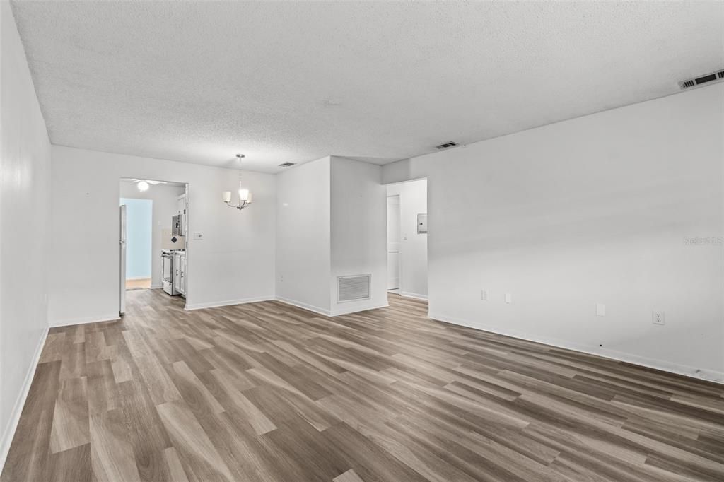 В аренду: $1,400 (2 спален, 1 ванн, 1010 Квадратных фут)