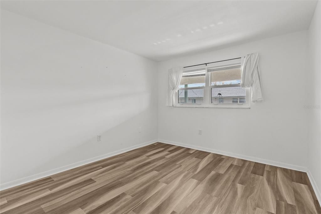 В аренду: $1,400 (2 спален, 1 ванн, 1010 Квадратных фут)