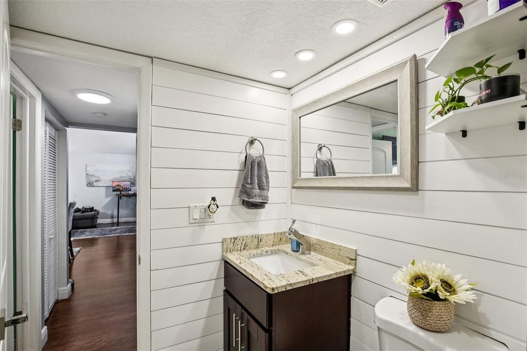 На продажу: $225,000 (2 спален, 2 ванн, 1056 Квадратных фут)