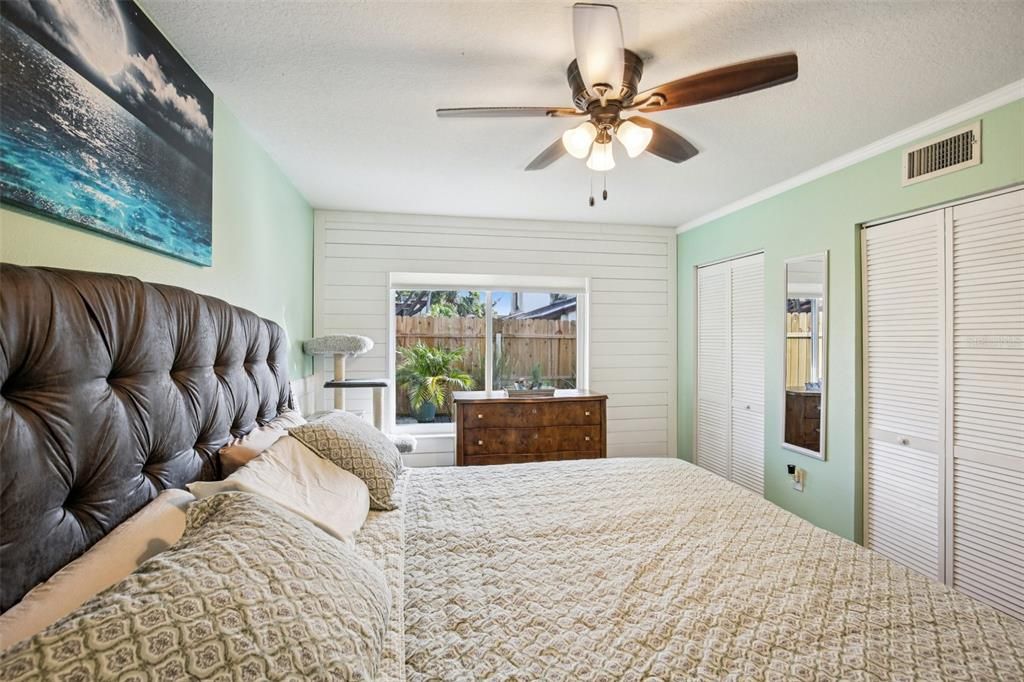 На продажу: $225,000 (2 спален, 2 ванн, 1056 Квадратных фут)