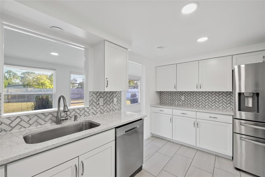 For Rent: $2,595 (2 beds, 2 baths, 1441 Square Feet)