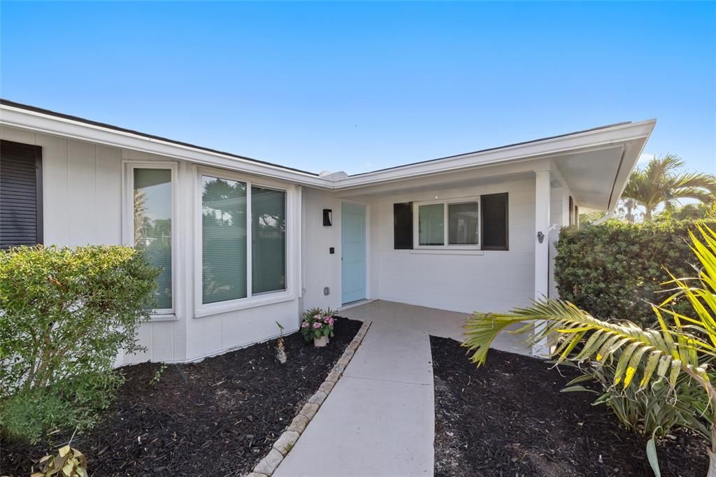 For Rent: $2,595 (2 beds, 2 baths, 1441 Square Feet)